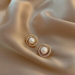 Pearl Glow Studs