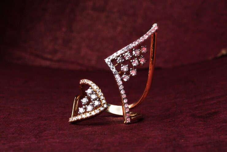 modern-aesthetic-diamond-ring_510951-1